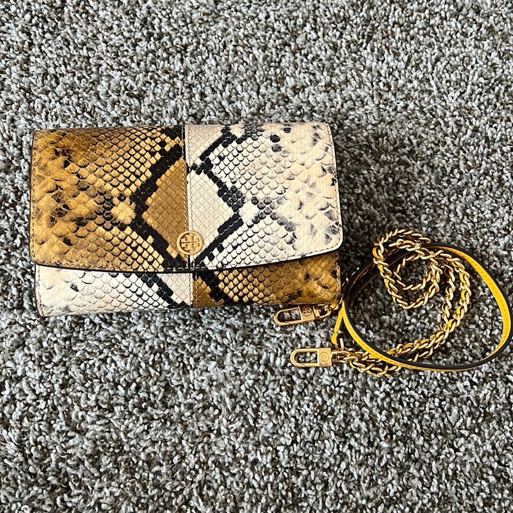 SOLD Tory Burch chain wallet